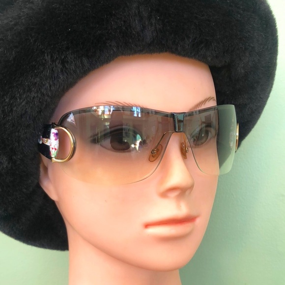 Gucci Sunglasses - Picture 5 of 7